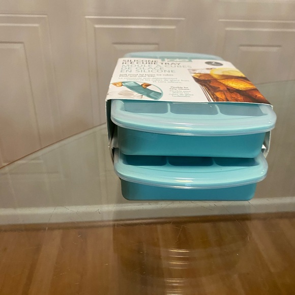 Joie Silicone  Spill Proof ICE CUBE TRAY with SPILL PROOF LID...LOT OF 2 - Picture 5 of 5